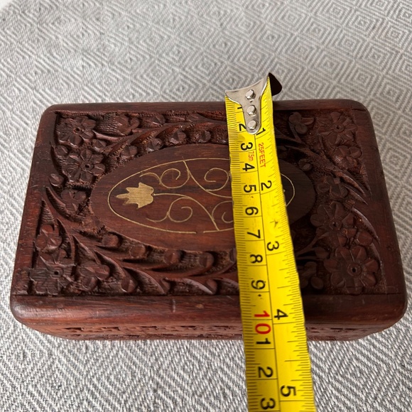 Vintage Hand-Carved Wooden Jewelry Box with Inlaid Floral Design 6x4" India - Picture 4 of 12